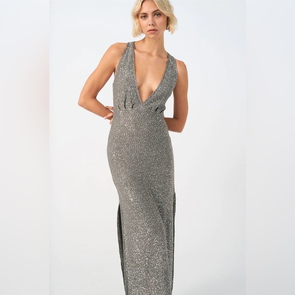 Sovere Gleam Maxi Knit DressPlatinum